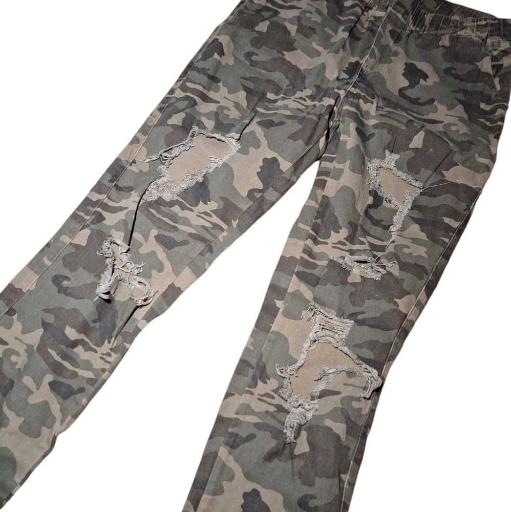Love University Camo Pants